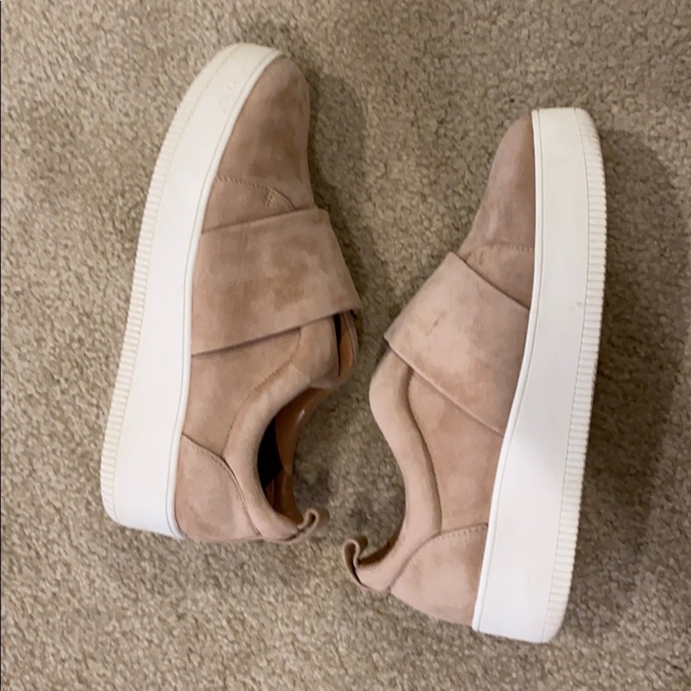 Tan shoes! - Picture 2 of 5